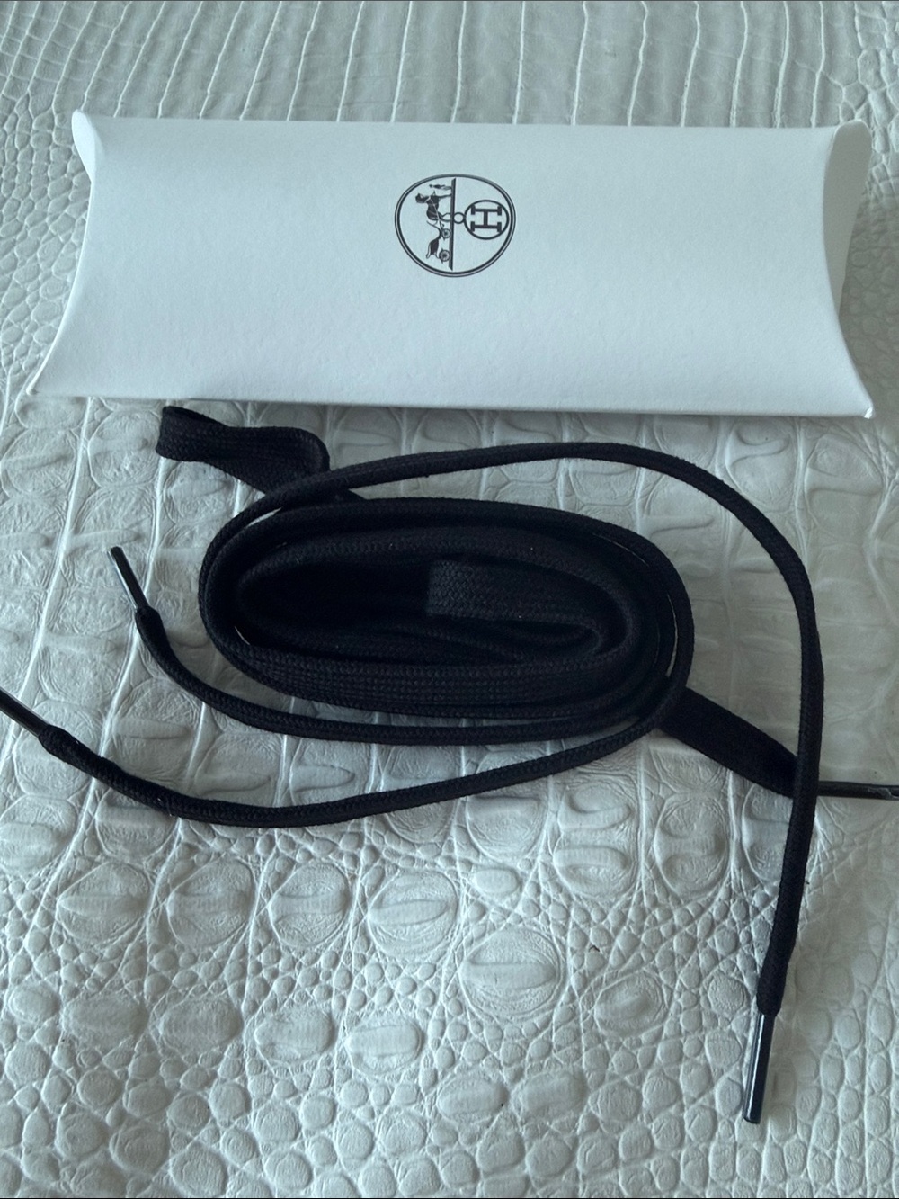 Hermès Black shoe lace, sneakers shoes lace.  with Branded Box